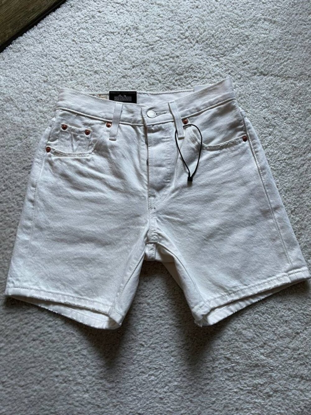 NWT Levi's Premium 501 High Rise Mid Thigh Women’s Denim Shorts Size 23